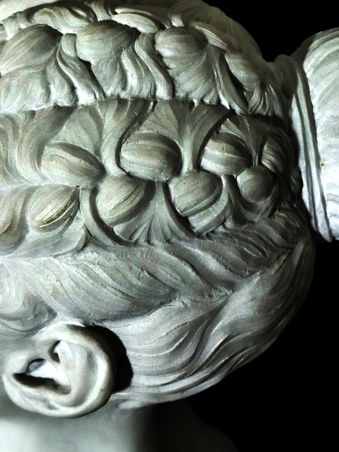 Ritratto di bambina con labbro leporino, marmo di Carrara